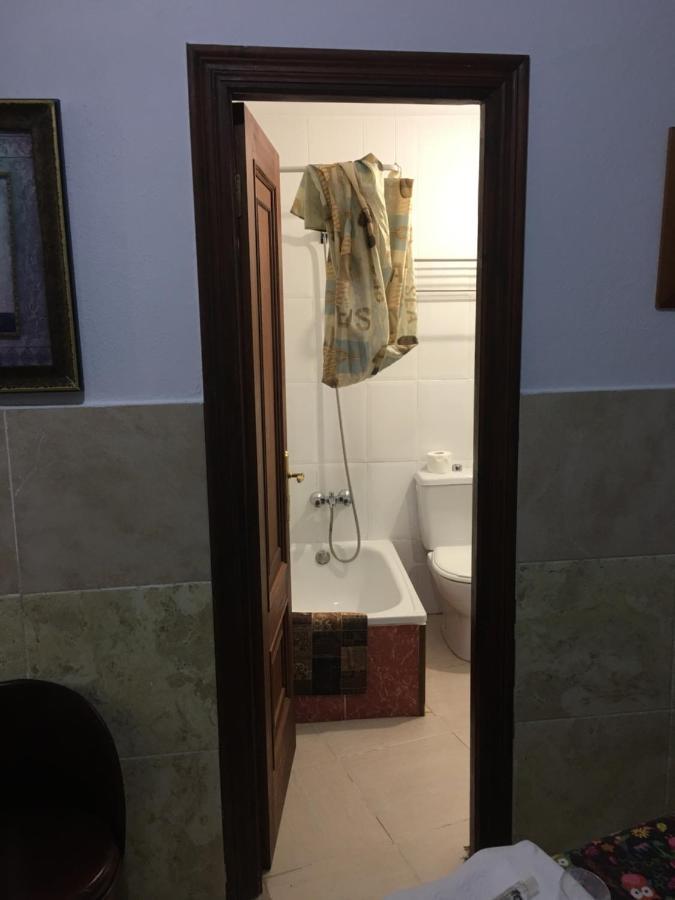 Hostal O Labrador Hotel O Hospital Екстериор снимка