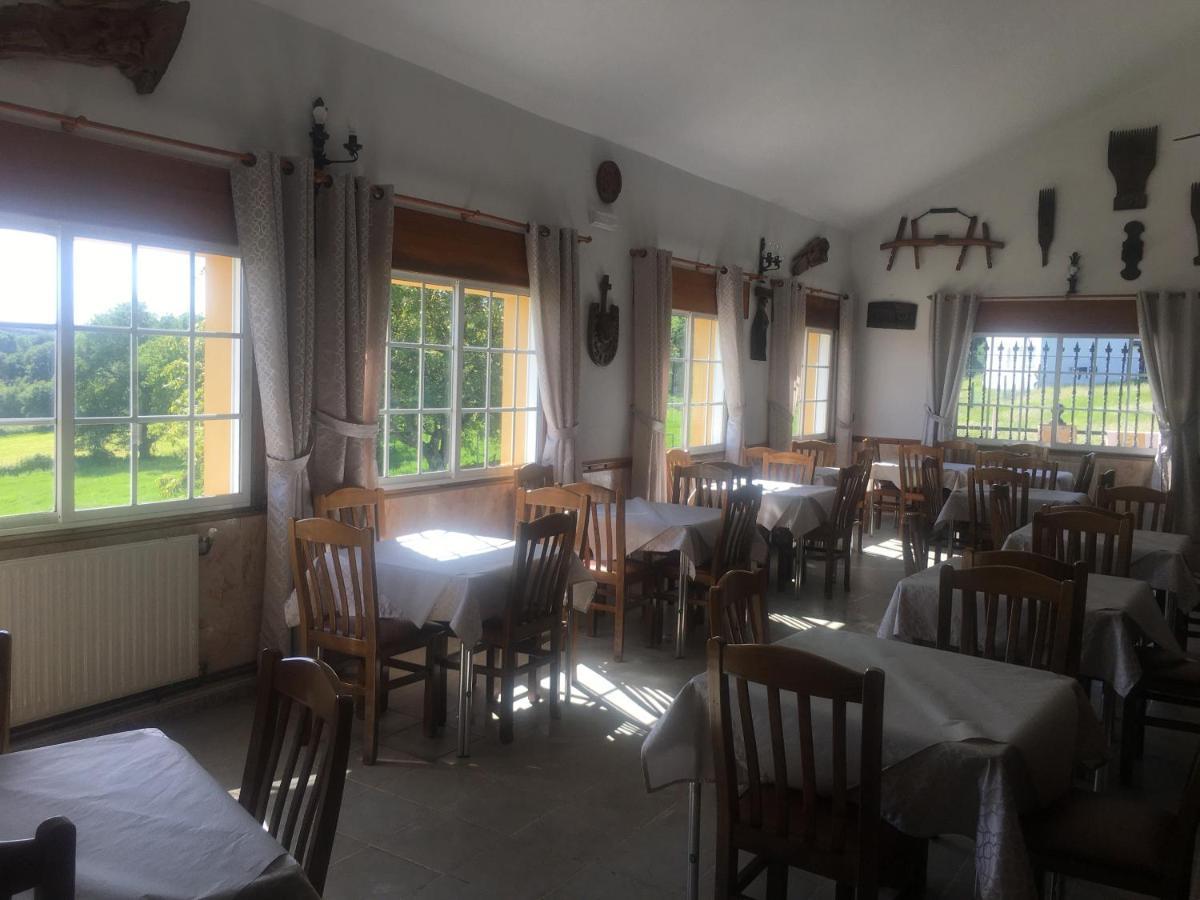 Hostal O Labrador Hotel O Hospital Екстериор снимка