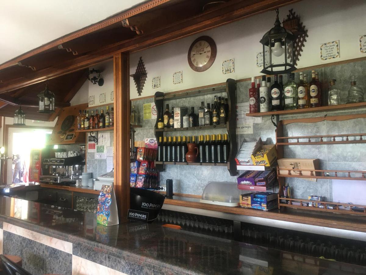 Hostal O Labrador Hotel O Hospital Екстериор снимка