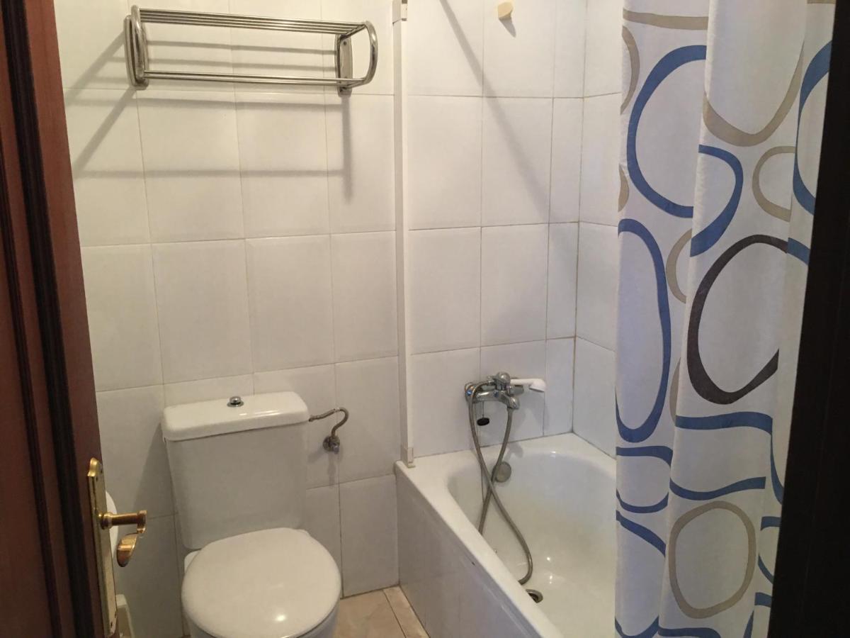 Hostal O Labrador Hotel O Hospital Екстериор снимка