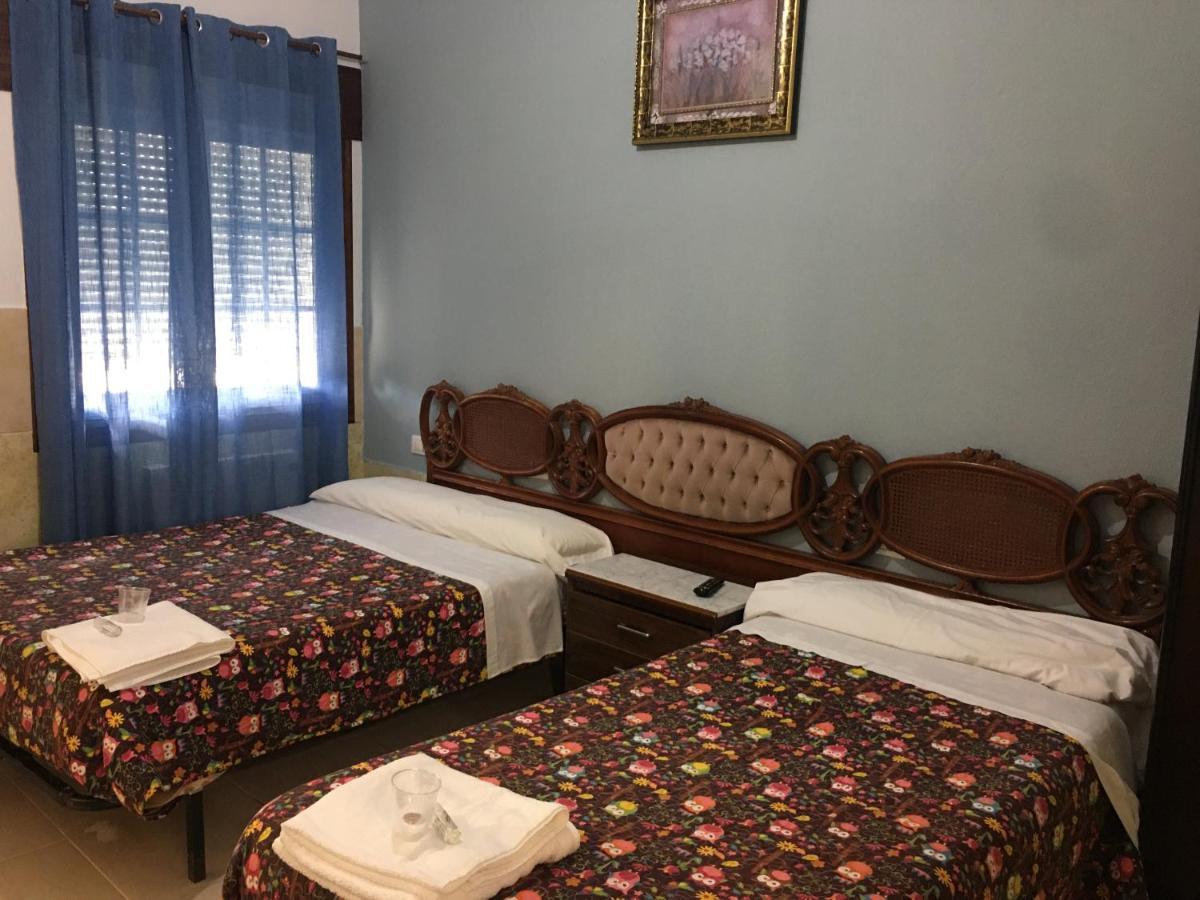 Hostal O Labrador Hotel O Hospital Екстериор снимка