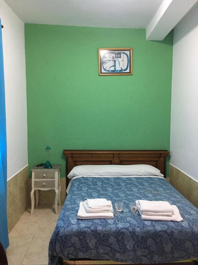 Hostal O Labrador Hotel O Hospital Екстериор снимка